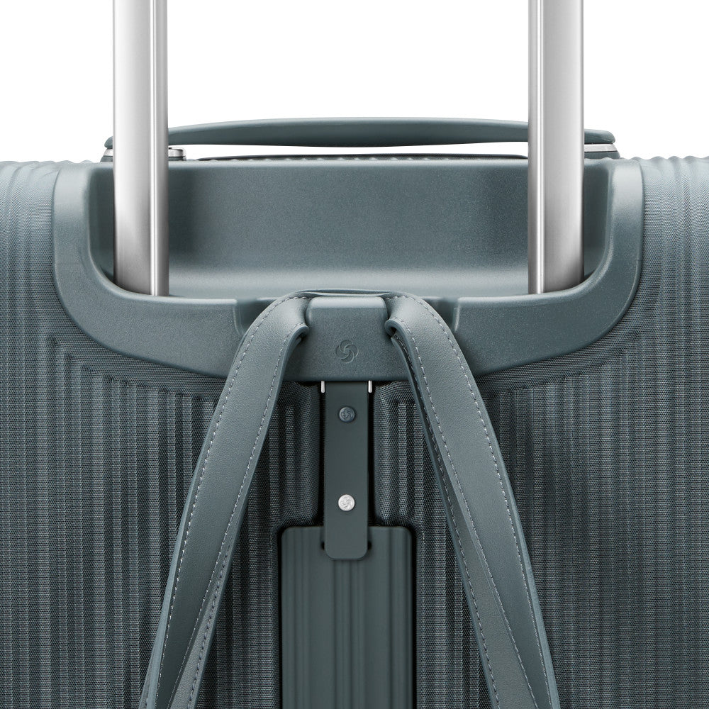 Samsonite Silhouette 18 Large Expandable Spinner