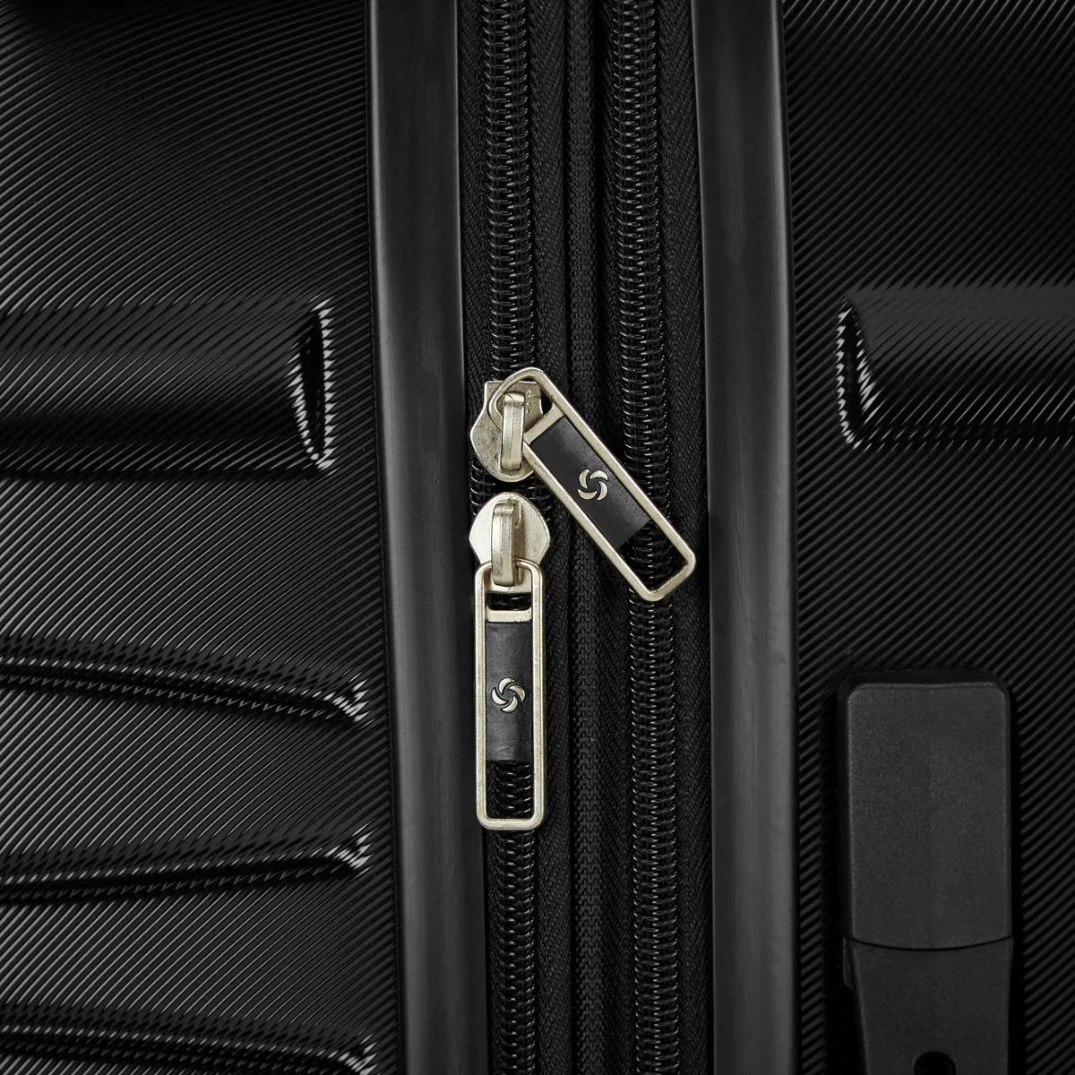 Samsonite Evolve SE Carry On Expandable Spinner