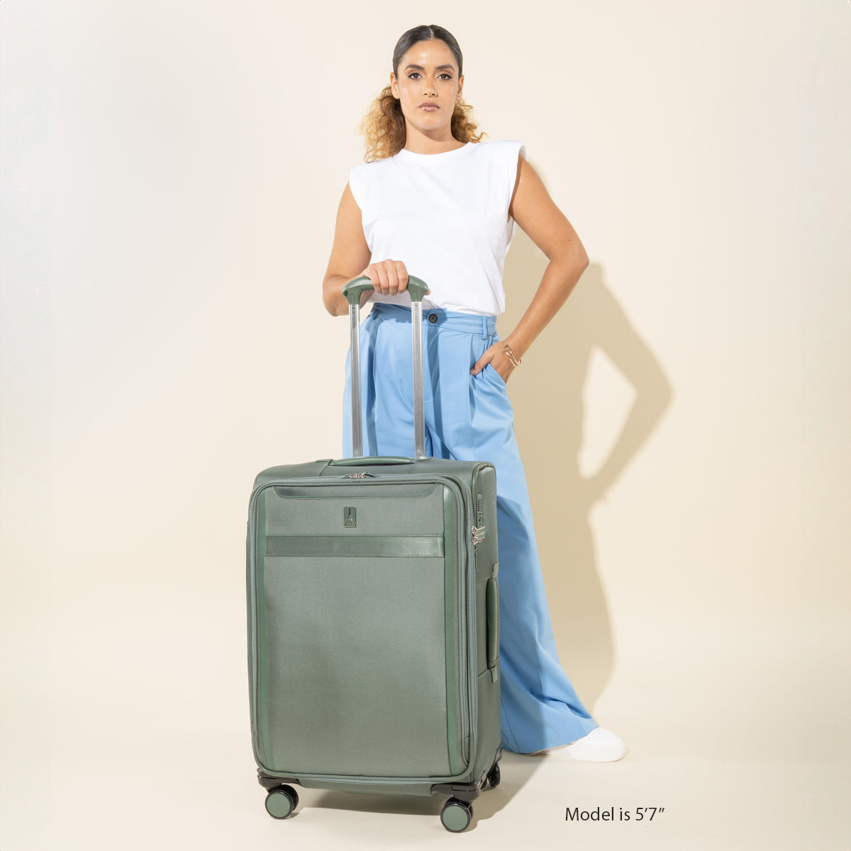 Travelpro VersaPack+ Medium Check-In Spinner