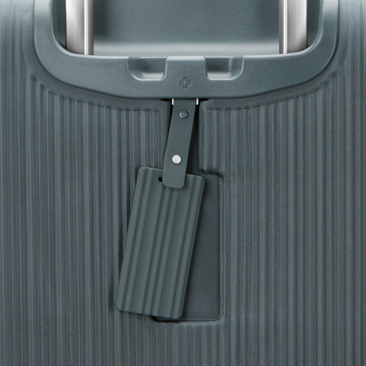 Samsonite Silhouette 18 Carry-On Expandable Spinner